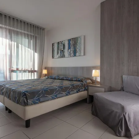 فندق Imperial 4*